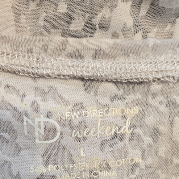 Women's Cream Sheer Floral T-shirt With Sequens. Pristine Condition. - Picture 7 of 7